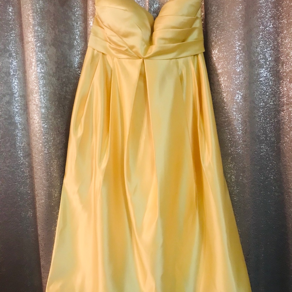 David's Bridal - yellow bow dress - Picture 2 of 6